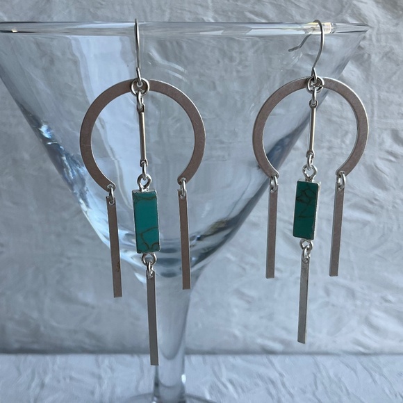 Dream Catcher Earrings Pierced Silver/Turquoise - Picture 1 of 3